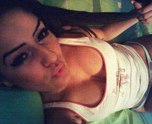 Denise, 18, Texas | Flirty Adult Profile for Older Men