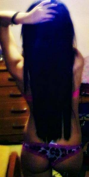 Maura (18) from West Virginia | Private Casual Meetup Profile