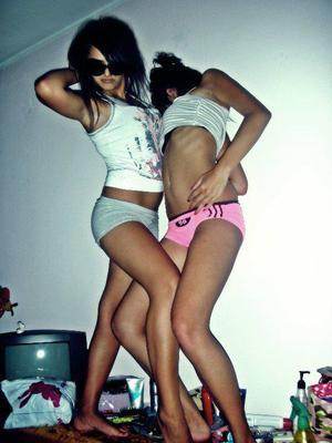 Dating profile image of Sylvia, age 19, Honolulu, HI