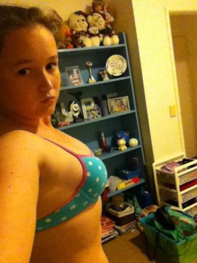 Photo of Antonia (18), adult profile in Rockford, IL