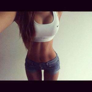 Laura (20), Florida adult dating profile image