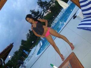 Meet Alyssa (27) from Pennsylvania | Local Dating Profile