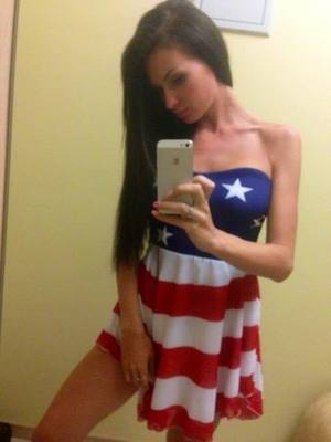 Cristina, 19, casual dating profile photo in Los Angeles, CA
