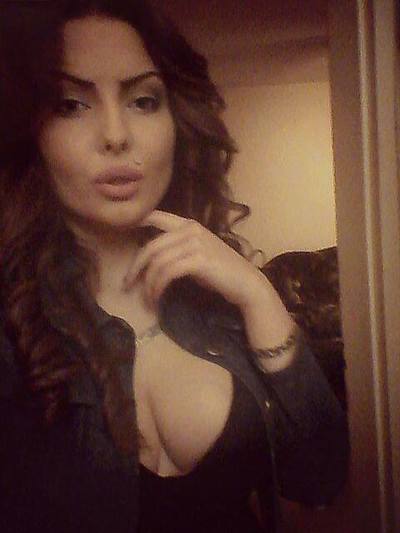 Meet Yaritza (20) from New Jersey | Local Dating Profile