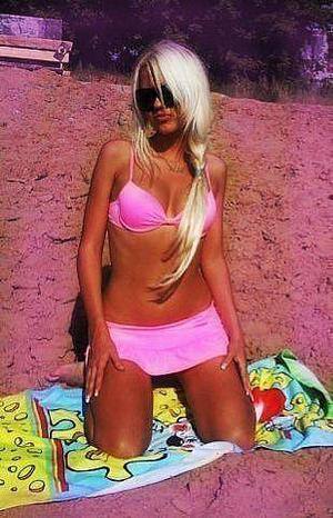 Chat with Kathrine (21) | Quebec Local Women