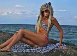 Photo of Evelyn (25) from Omaha, NE dating profile