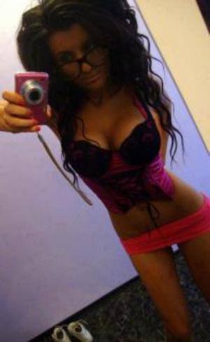 Chat with Tiffany (28) | Texas Local Women