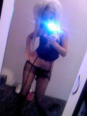 Meet Holly (19) from Pennsylvania | Local Dating Profile