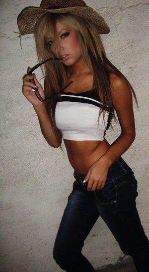 Profile image of Giselle, 19, from New York