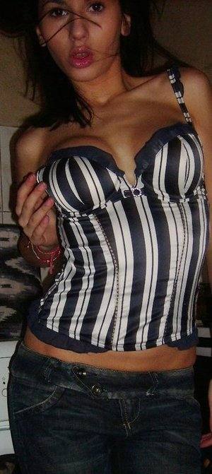 Cindy, 24, North Carolina | Nearby Adult Singles