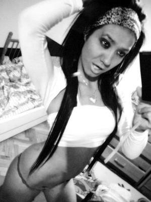 Lea (28) in Tennessee | Local Adult Woman