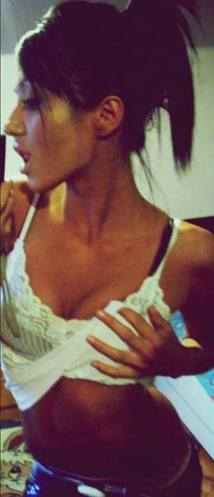 Aleena, 22, Wisconsin | Nearby Adult Singles