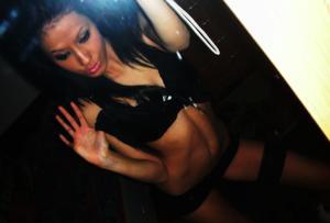 Meet local singles like Mahalia from Laclede, Idaho who want to fuck tonight