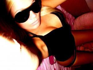 Emmy from  is looking for adult webcam chat