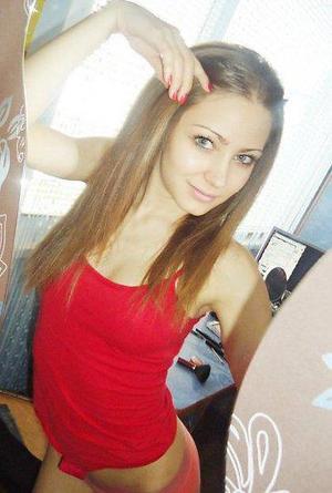 Donita from Kentucky is looking for adult webcam chat