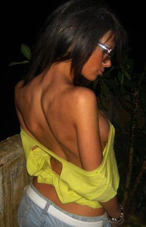 Nichole from Pennsylvania is interested in nsa sex with a nice, young man
