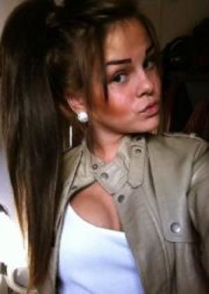 Adelaida from Maryland is looking for adult webcam chat