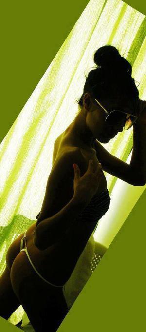 Kamryn from Connecticut is looking for adult webcam chat