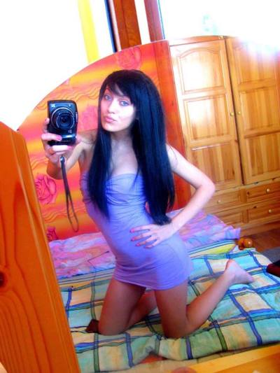 Dominica from Heber, California is looking for adult webcam chat