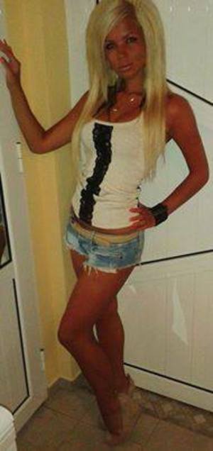Meet local singles like Arabella from Indiana who want to fuck tonight
