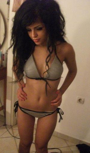 Voncile from Rome, New York is interested in nsa sex with a nice, young man