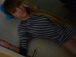 Madeleine from Rhode Island is looking for adult webcam chat