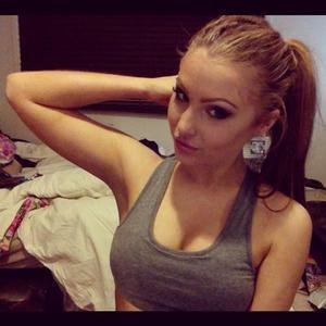 Looking for local cheaters? Take Estrella from Missouri home with you
