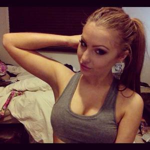 Vannesa from Goreville, Illinois is looking for adult webcam chat