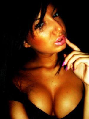 Birdie from District Of Columbia is looking for adult webcam chat