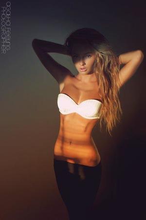 Looking for local cheaters? Take Giselle from Alberta home with you