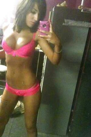 Susana from Hawaii is the best local fuck buddy you can ever find