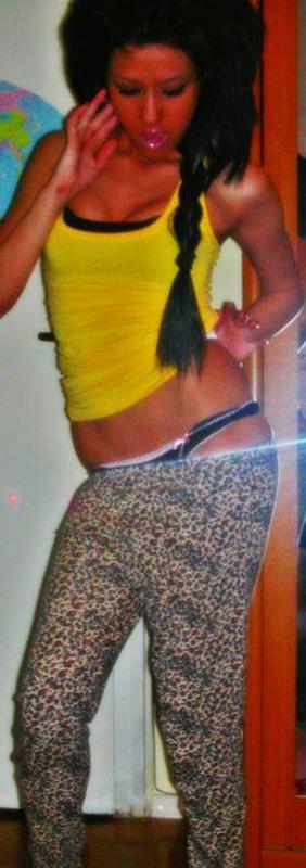 Chanel from Rhode Island is looking for adult webcam chat