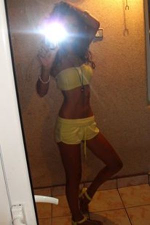Claire from Iowa is looking for adult webcam chat