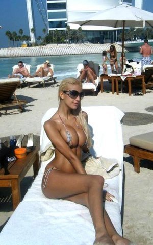Looking for local cheaters? Take Angelique from West Virginia home with you