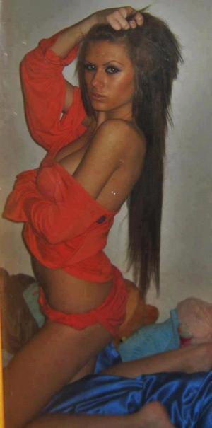 Kendra from Ohio is looking for adult webcam chat