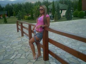 Tegan from British Colombia is looking for adult webcam chat