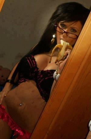 Meet local singles like Vivian from Pennsylvania who want to fuck tonight