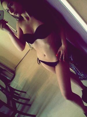Meet local singles like Laura from Michigan who want to fuck tonight