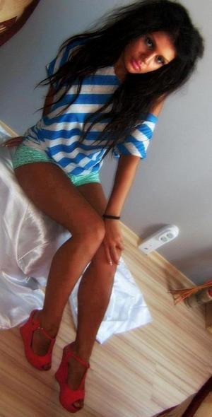 Magdalena from Pennsylvania is interested in nsa sex with a nice, young man