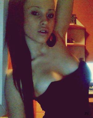 Genevieve is a cheater looking for a guy like you!