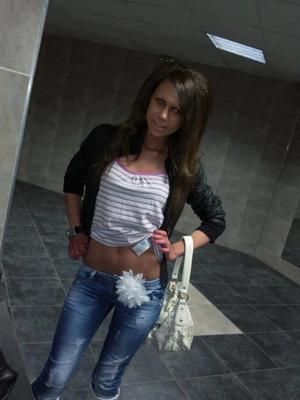 Gracie is a cheater looking for a guy like you!