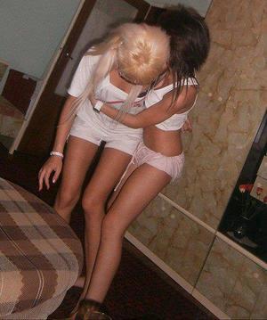 Looking for local cheaters? Take Janet from Tennessee home with you