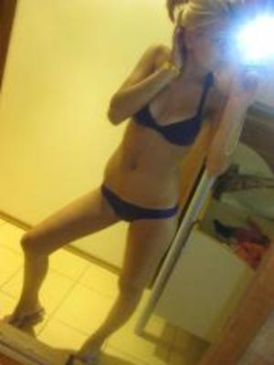 Roxanne from Utah is interested in nsa sex with a nice, young man