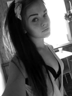 Julienne from Saint Paul, Nebraska is looking for adult webcam chat