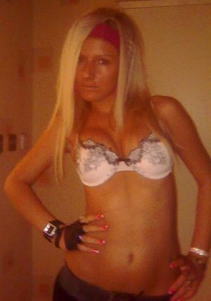 Jacklyn from Northwood, North Dakota is looking for adult webcam chat