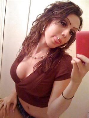 Looking for local cheaters? Take Theresa from Illinois home with you