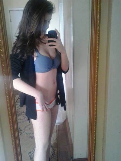 Nena from Maine is looking for adult webcam chat