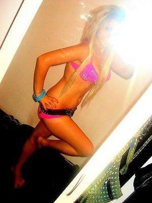 Escorts like Taylor are down to fuck you now!