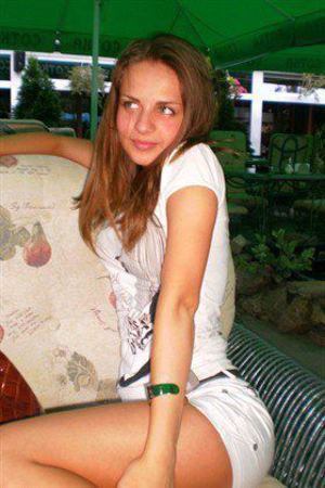 Looking for local cheaters? Take Mikayla from Kansas home with you