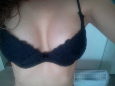 Adrianne from Idaho is interested in nsa sex with a nice, young man